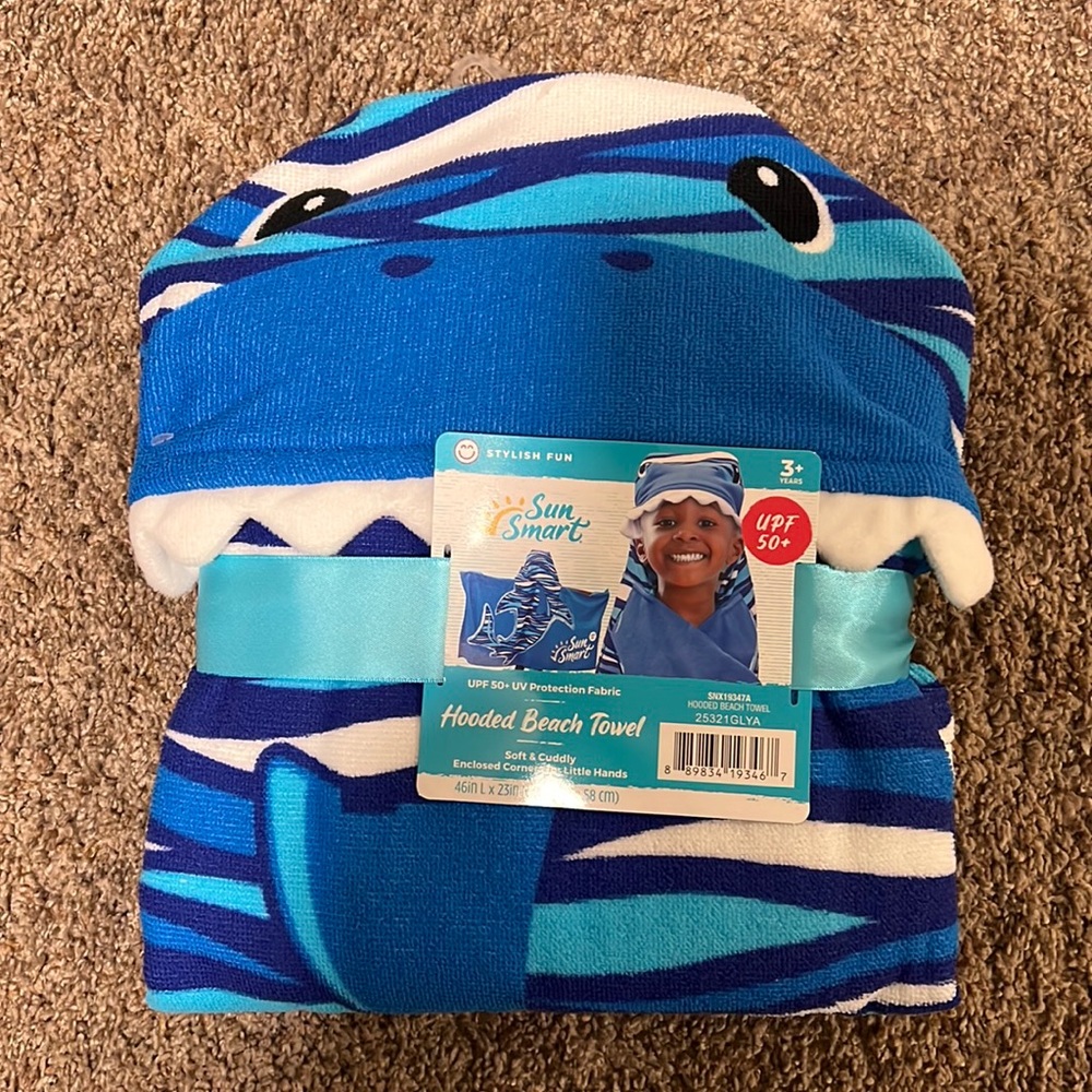 Sun Smart Brand hooded towel NWT!!!